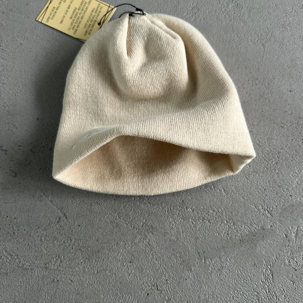 Cappello freddo ricamato lateralmente Corteiz