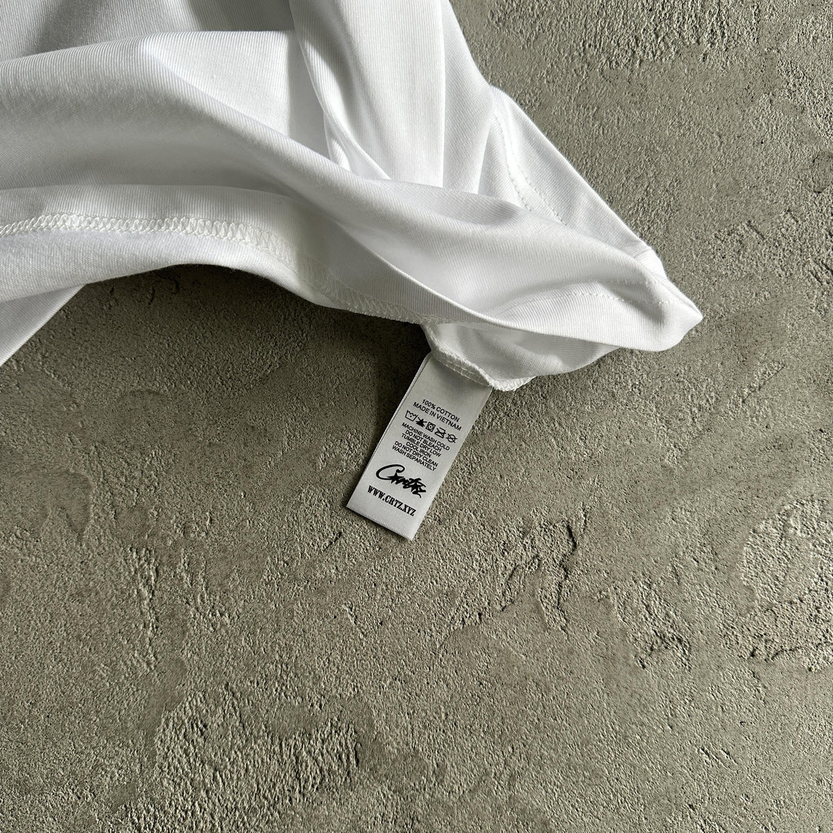 Corteiz T-Shirt Fuck Around und finden Sie heraus