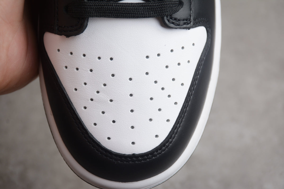 Nike Dunk Low Schwarzer Panda