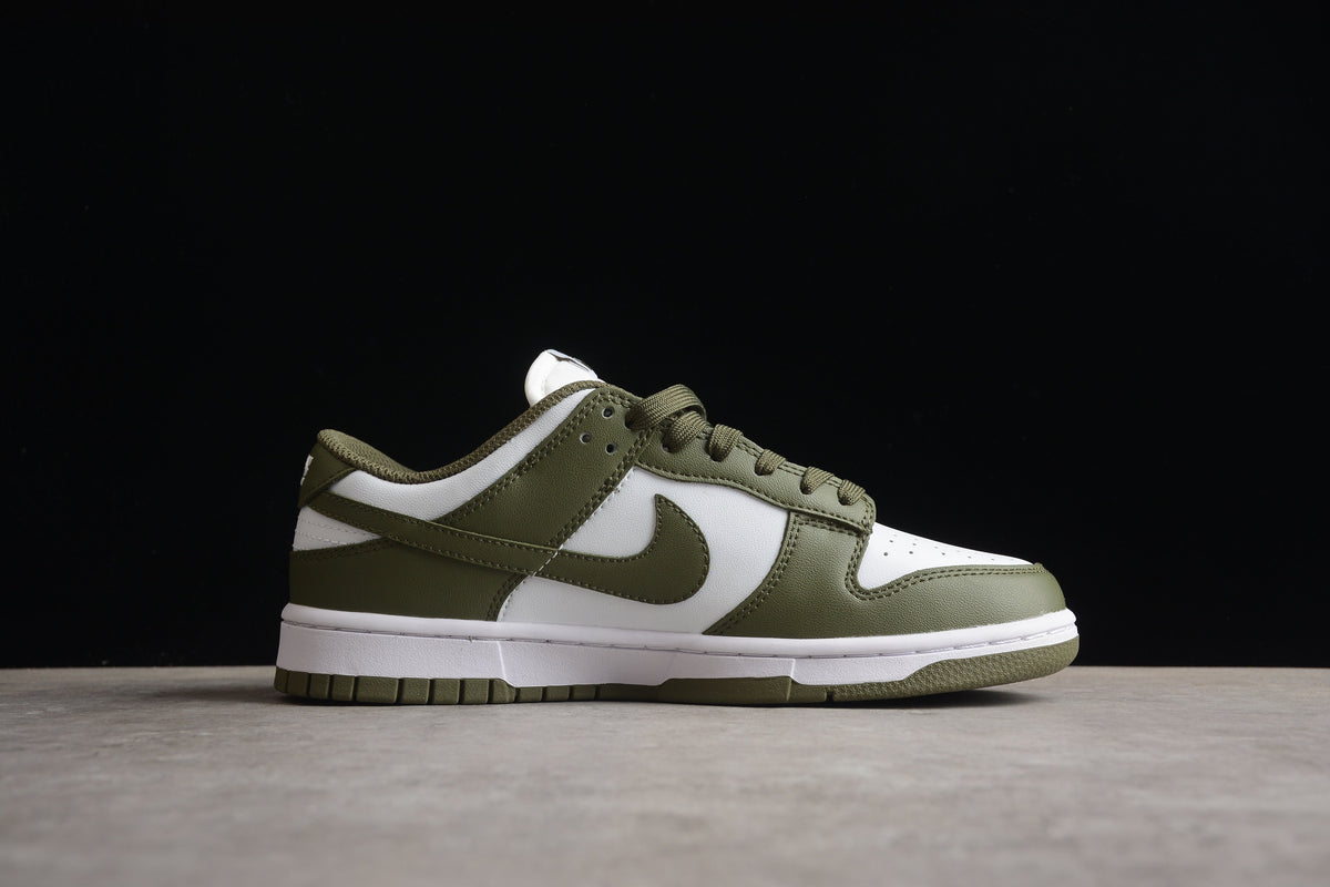 Nike Dunk Low Mitteloliv