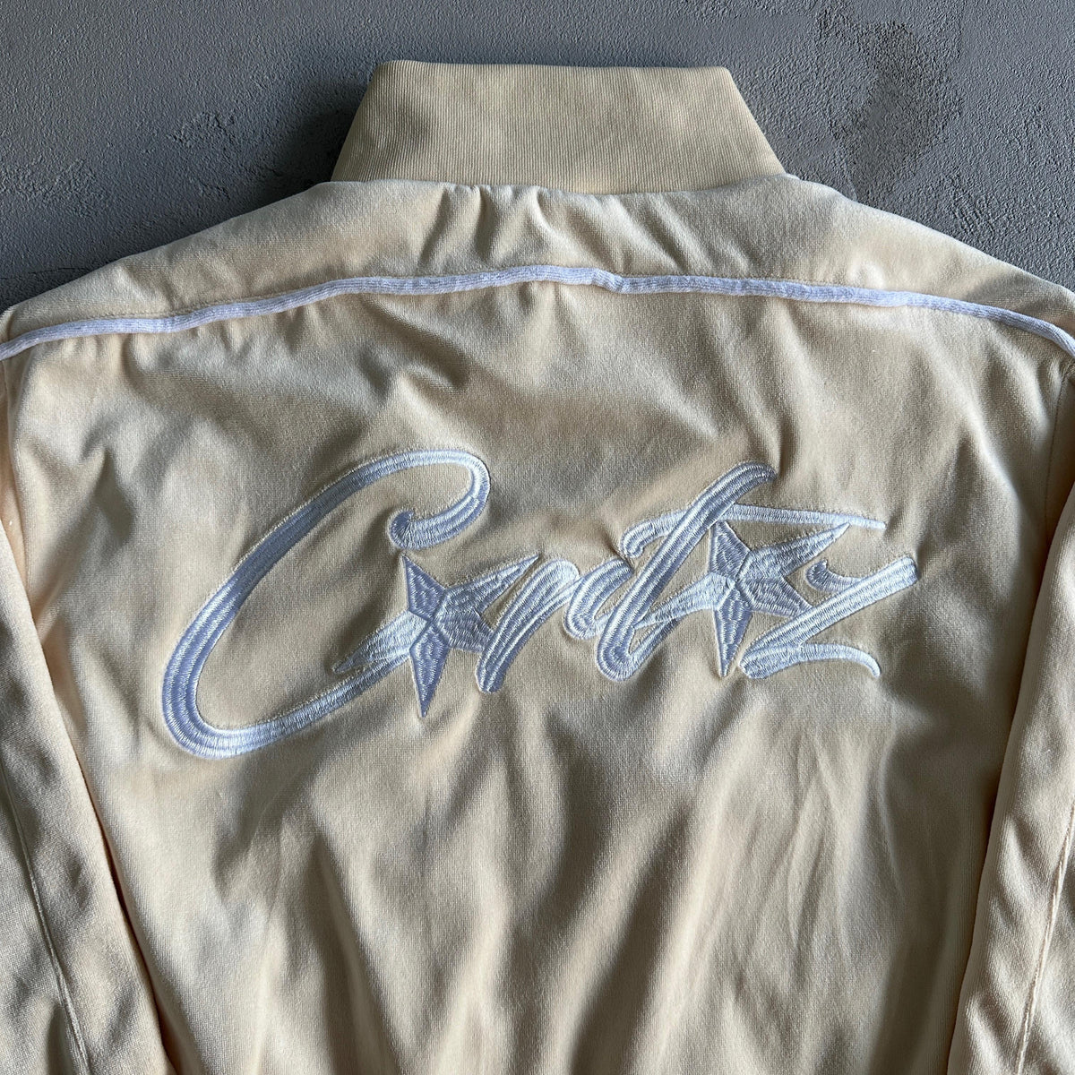 Corteiz Velvet Trackset Creme 