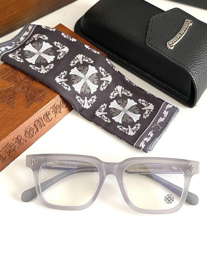 Brille mit verchromten Herzen