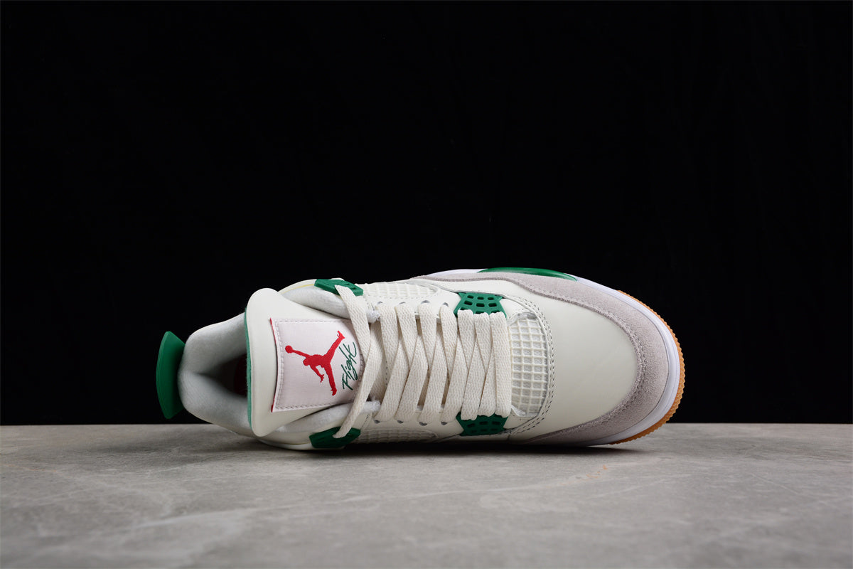 Nike Air Jordan 4 Pine Green Türkis