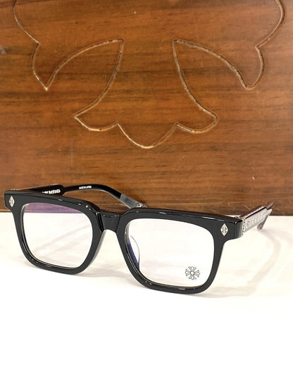 Brille mit verchromten Herzen