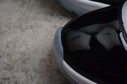 AJ 11 "Concord"