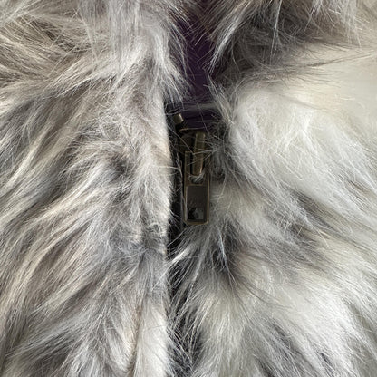 Corteiz Pelzjacke mit Kapuze