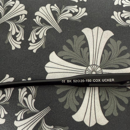 Brille mit verchromten Herzen