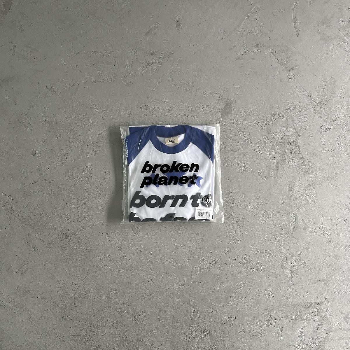 Broken Planet – Geboren, um schnell zu sein – Langarmshirt