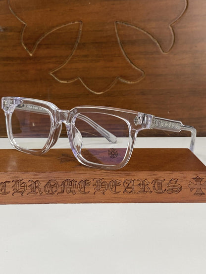 Brille mit verchromten Herzen