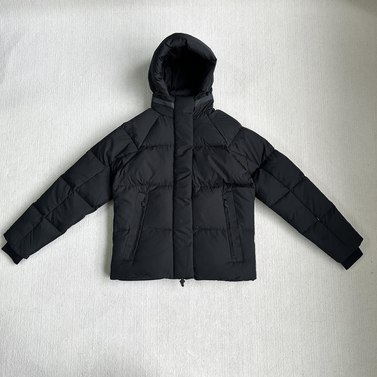 Synaworld Puffer Schwarz