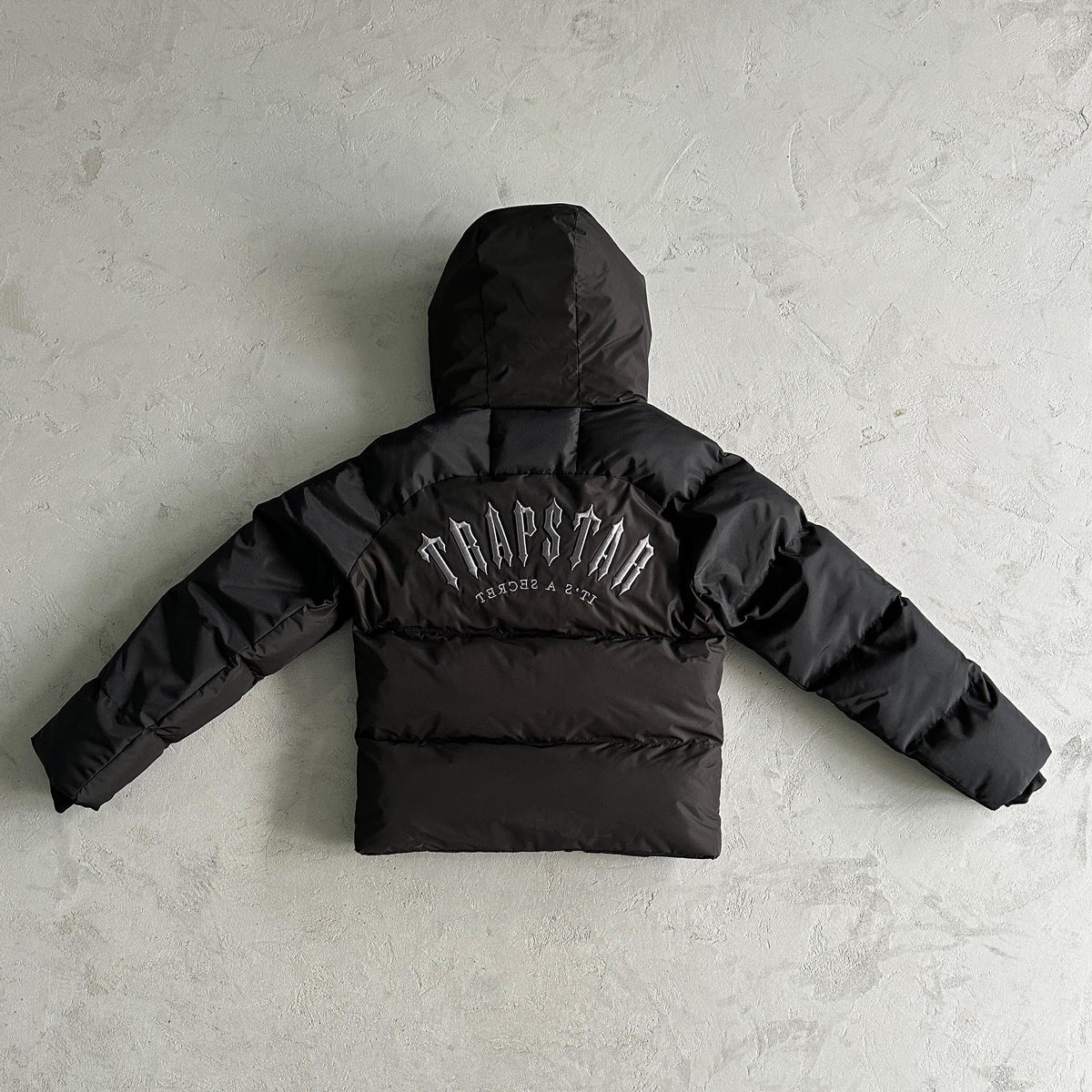 Giacca imbottita Trapstar Decoded Arch nera 