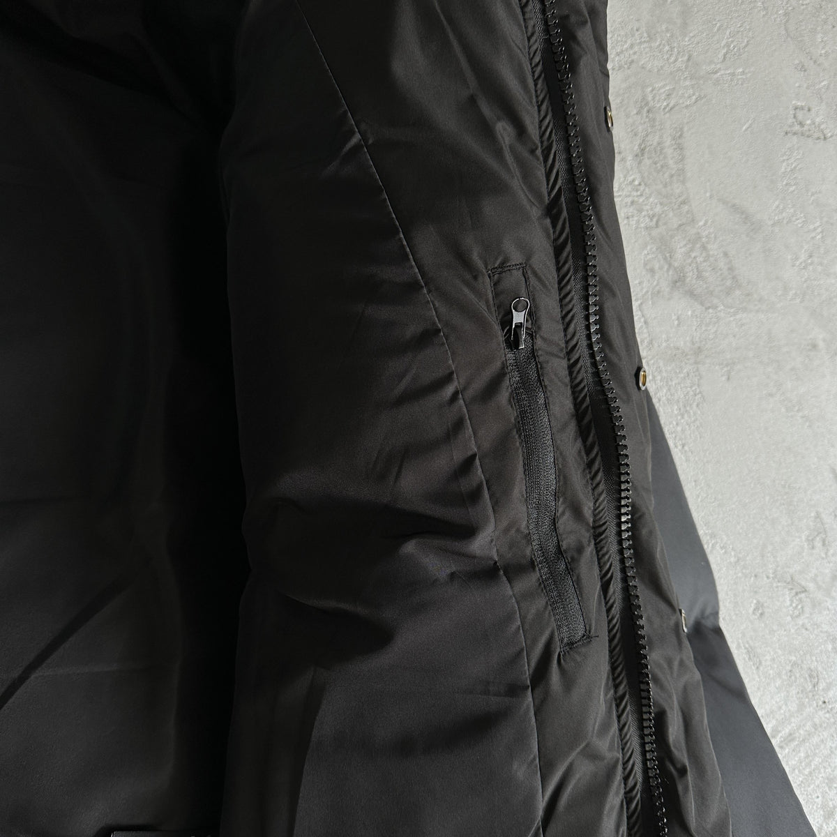Giacca imbottita Trapstar Decoded Arch nera 