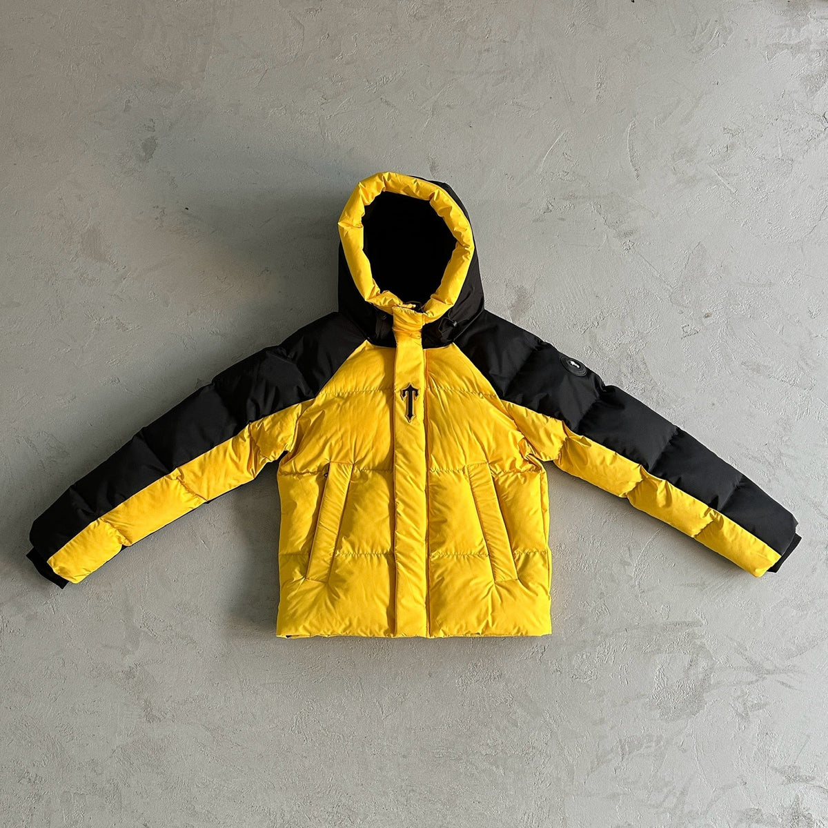 Trapstar Decoded Arch Pufferjacke Schwarz Gelb 