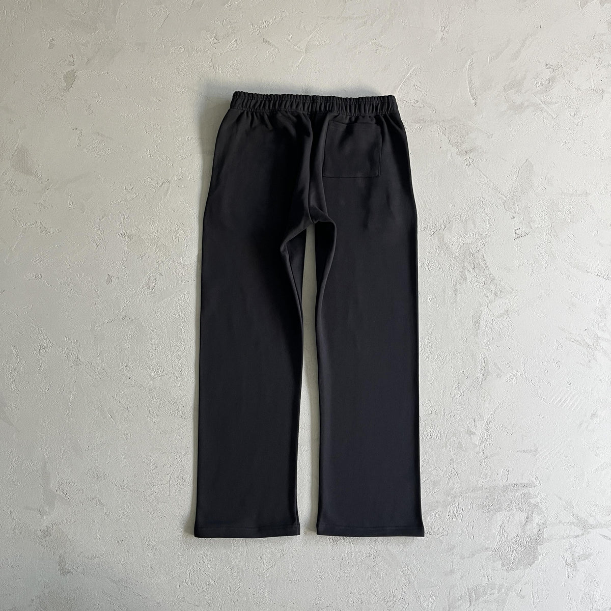 Pantaloni della tuta a gamba dritta Broken Planet neri 