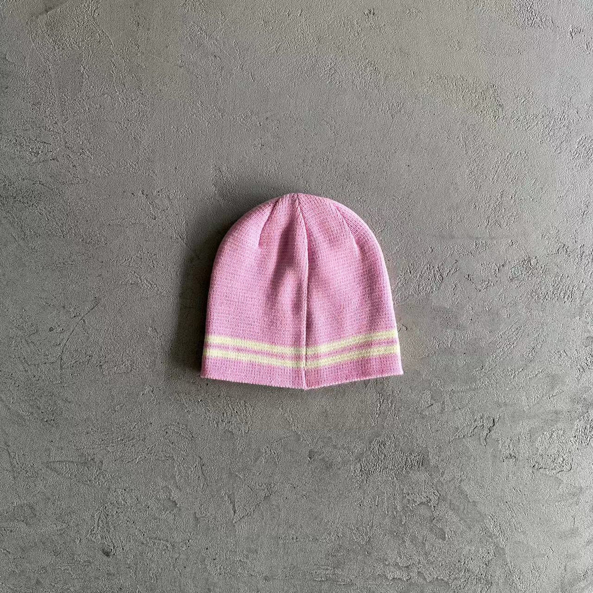 Corteiz Strickmütze mit Streifen - Pink