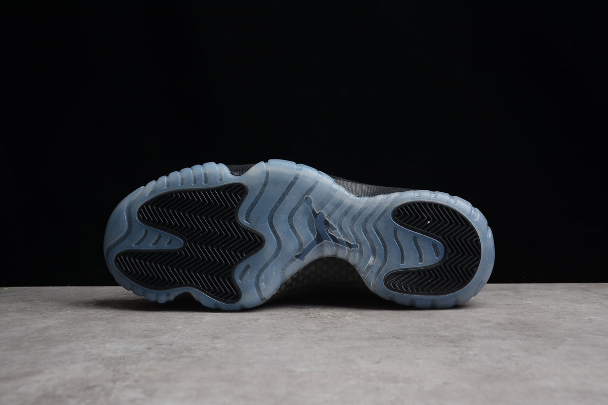 Air Jordan 11 "Gamma Black" 