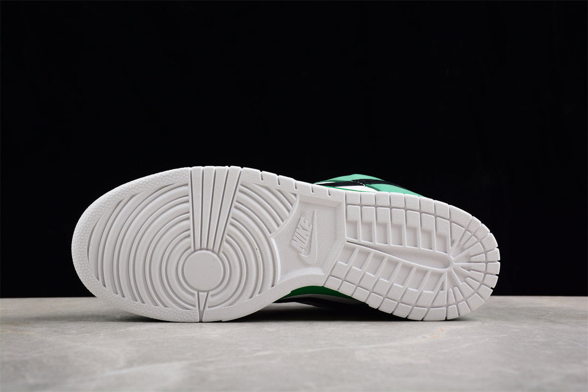Nike SB Dunk Low x Heineken 