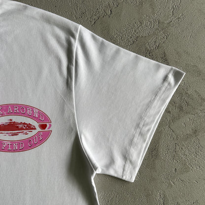 Corteiz T-Shirt Fuck Around und finden Sie heraus 