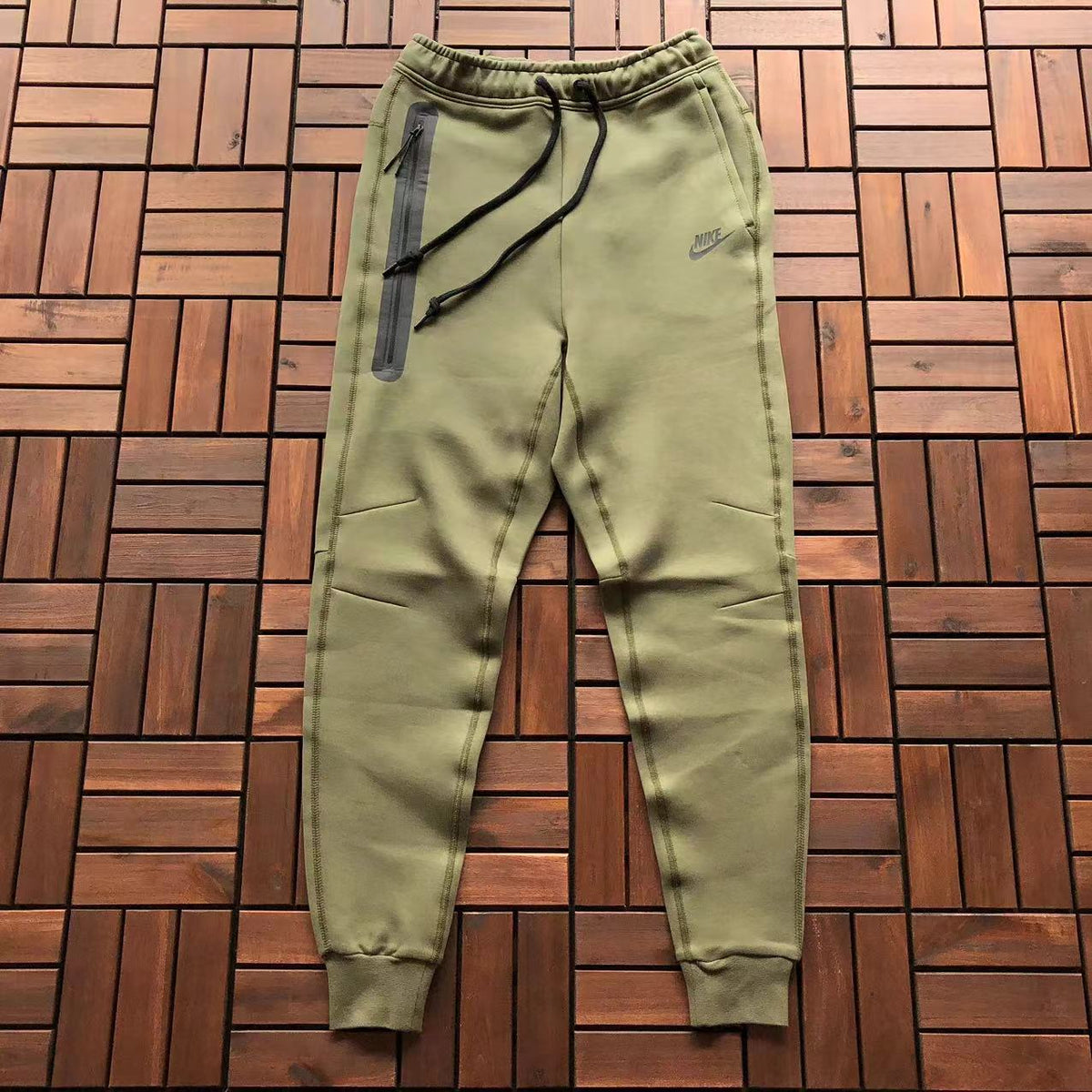 Nike Techfleece Anzug Neue Saison