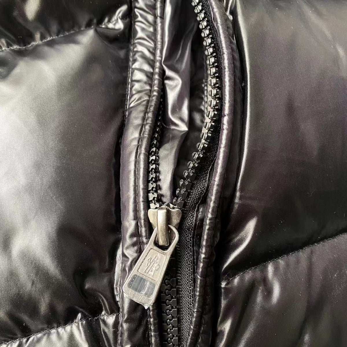 Moncler Pufferjacke Maya 
