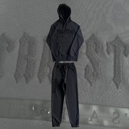 Tuta Trapstar in ciniglia decorata Black Out 