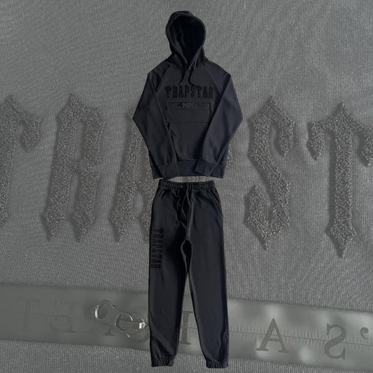 Tuta Trapstar in ciniglia decorata Black Out 