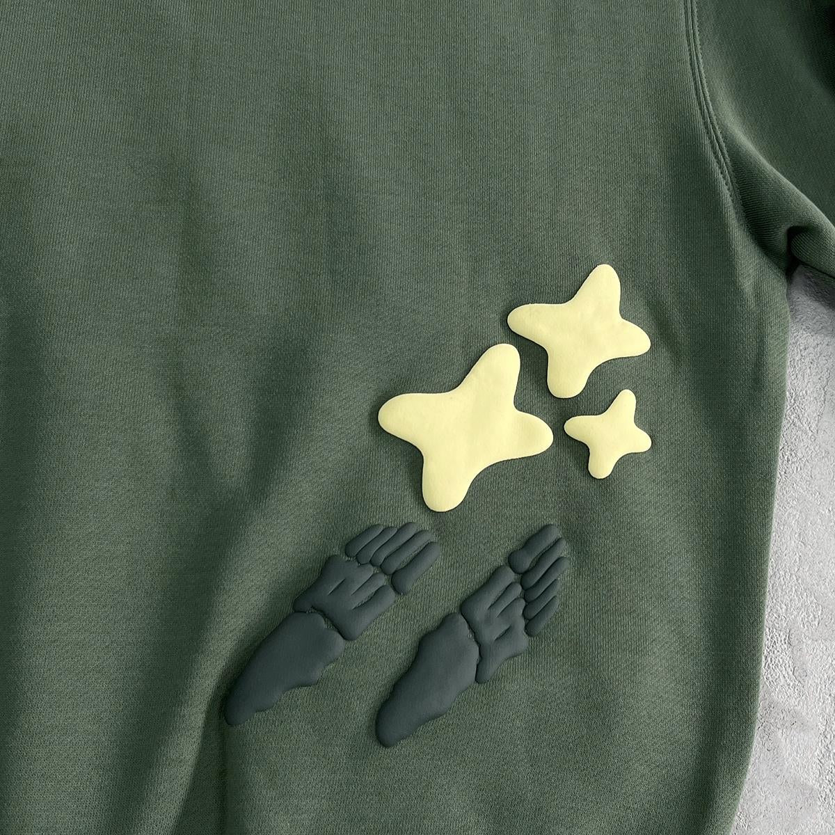 Hoodie mit Weltraumpfaden von Broken Planet 