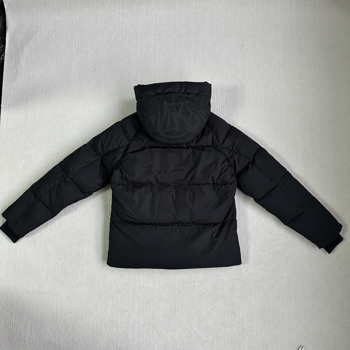 Synaworld Puffer Schwarz