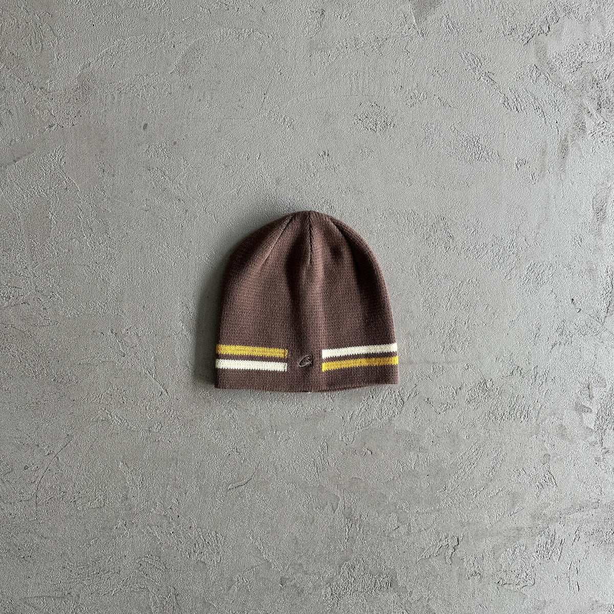 Corteiz Strickmütze mit Streifen - Braun