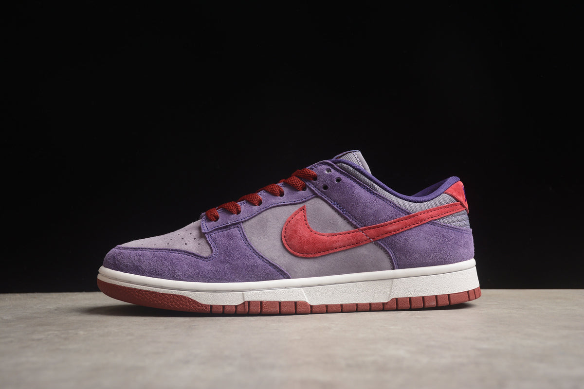 Nike Dunk Low Retro Vol. 1 SP Pflaume 