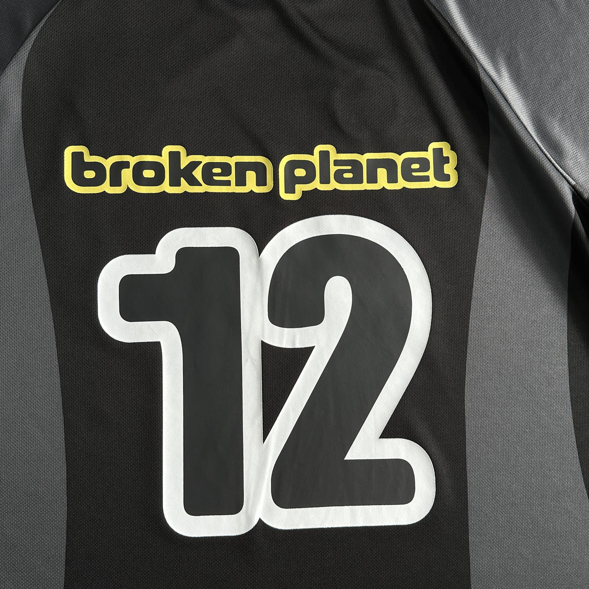 Broken Planet Fußball T-Shirt 