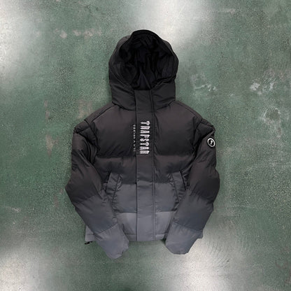 Trapstar Pufferjacke Decoded mit Kapuze Schwarz-Farbverlauf 