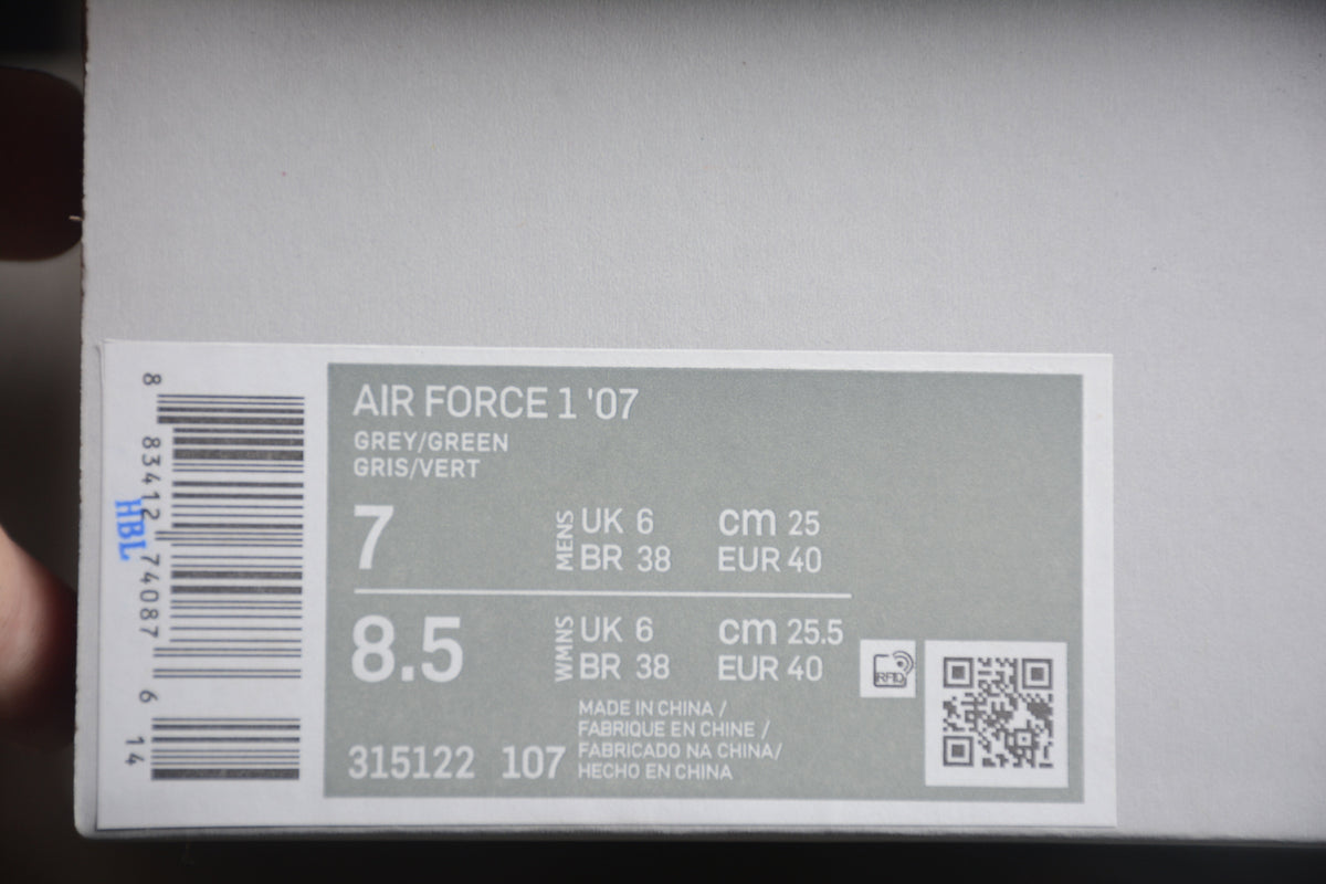 Nike Air Force 1 