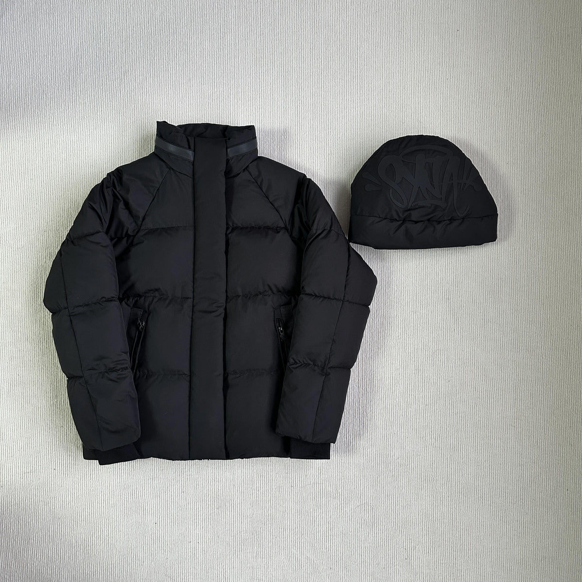 Synaworld Puffer Schwarz