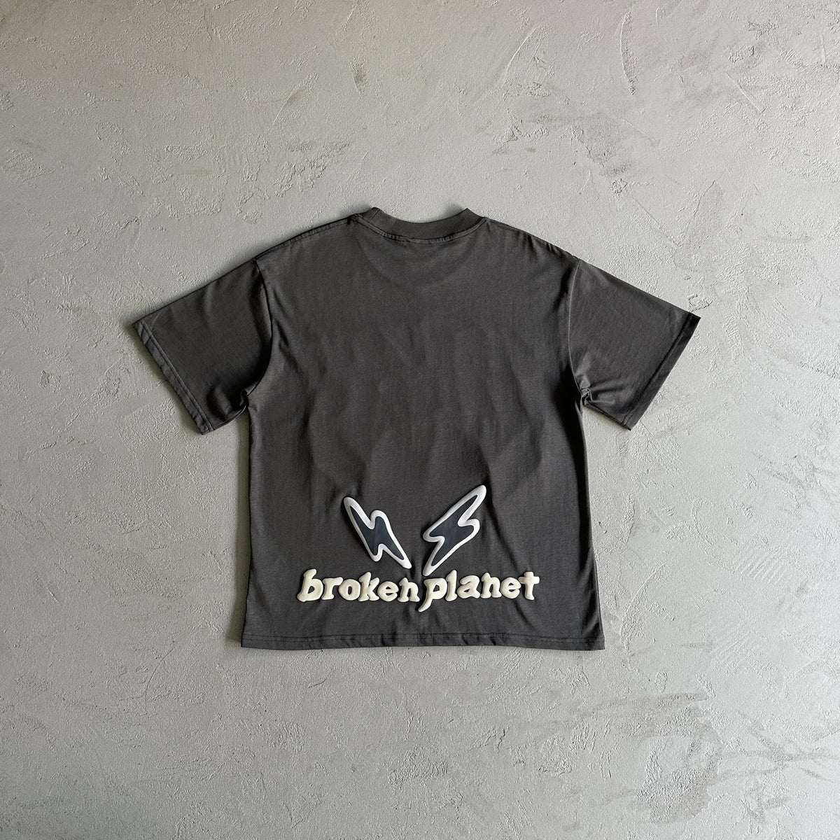 Broken Planet Finden Sie Ihr Gleichgewicht Tshirt 