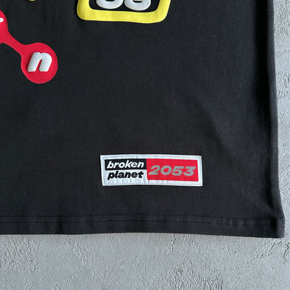 Broken Planet: Die Zukunft ist hier T-Shirt 