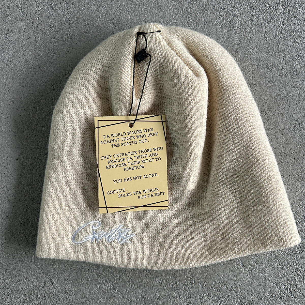 Cappello freddo ricamato lateralmente Corteiz