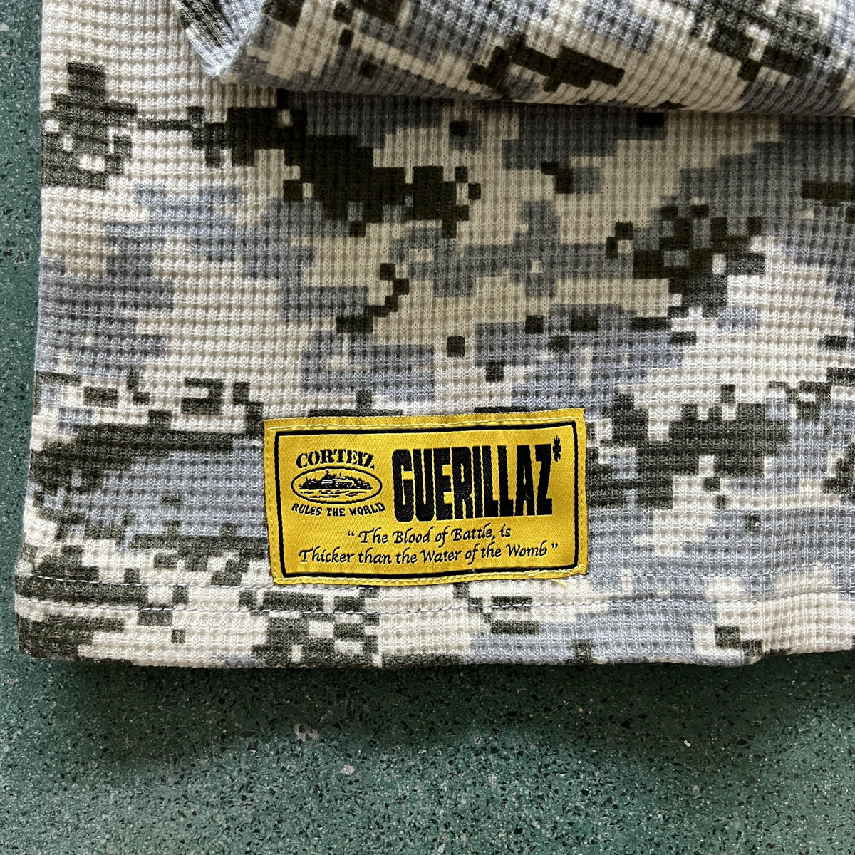 Corteiz Camo Alcatraz Langarmshirt