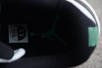 Air Jordan 11 Low "Pasqua" 