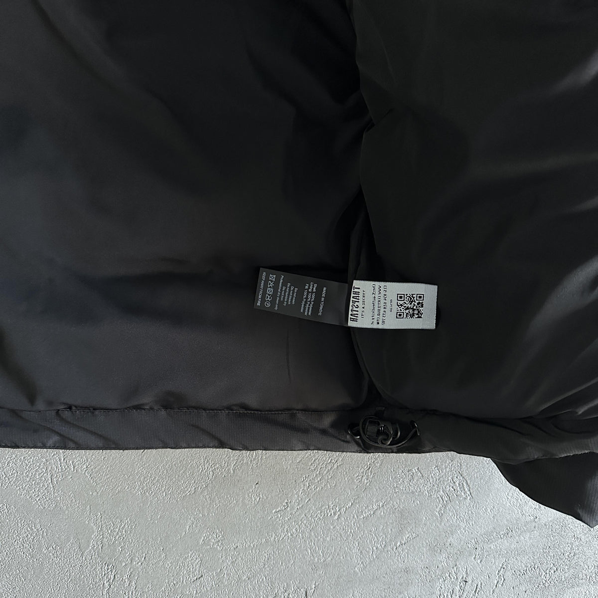Giacca imbottita con cappuccio Trapstar Decoded 2.0 Nero / Infrarosso 