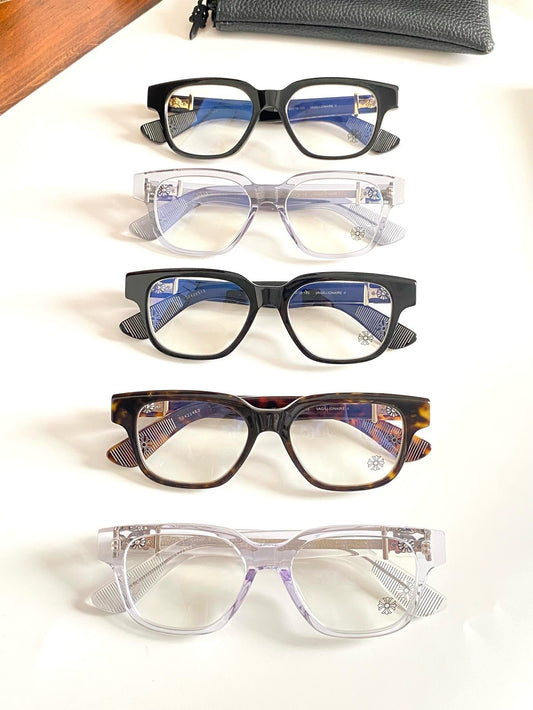 Brille mit verchromten Herzen