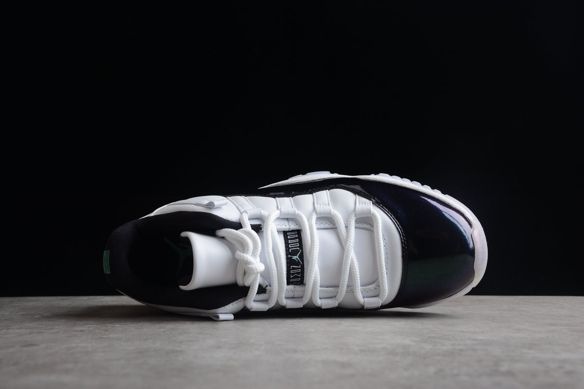Air Jordan 11 Low "Pasqua" 