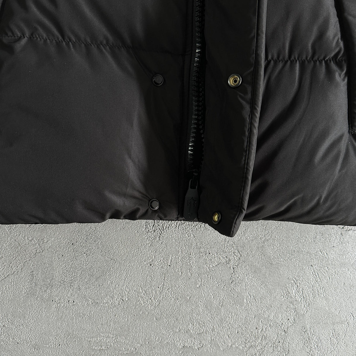 Giacca imbottita Trapstar Decoded Arch nera 