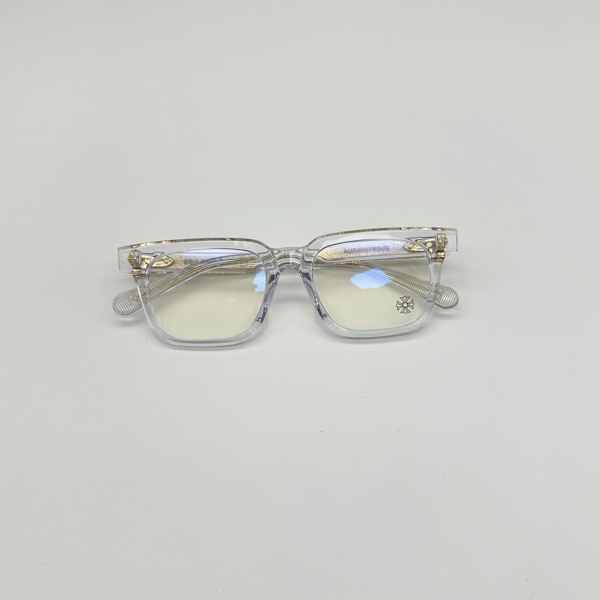 Brille mit verchromten Herzen