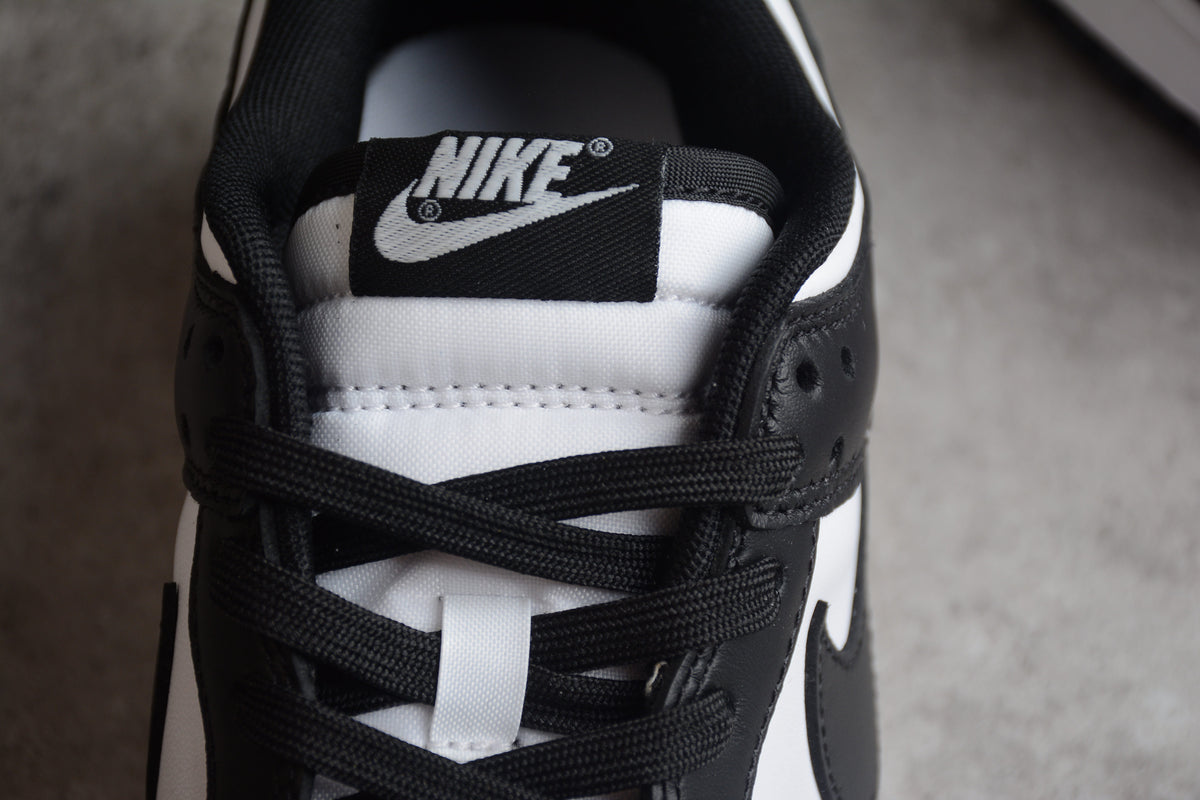 Nike Dunk Low Schwarzer Panda 
