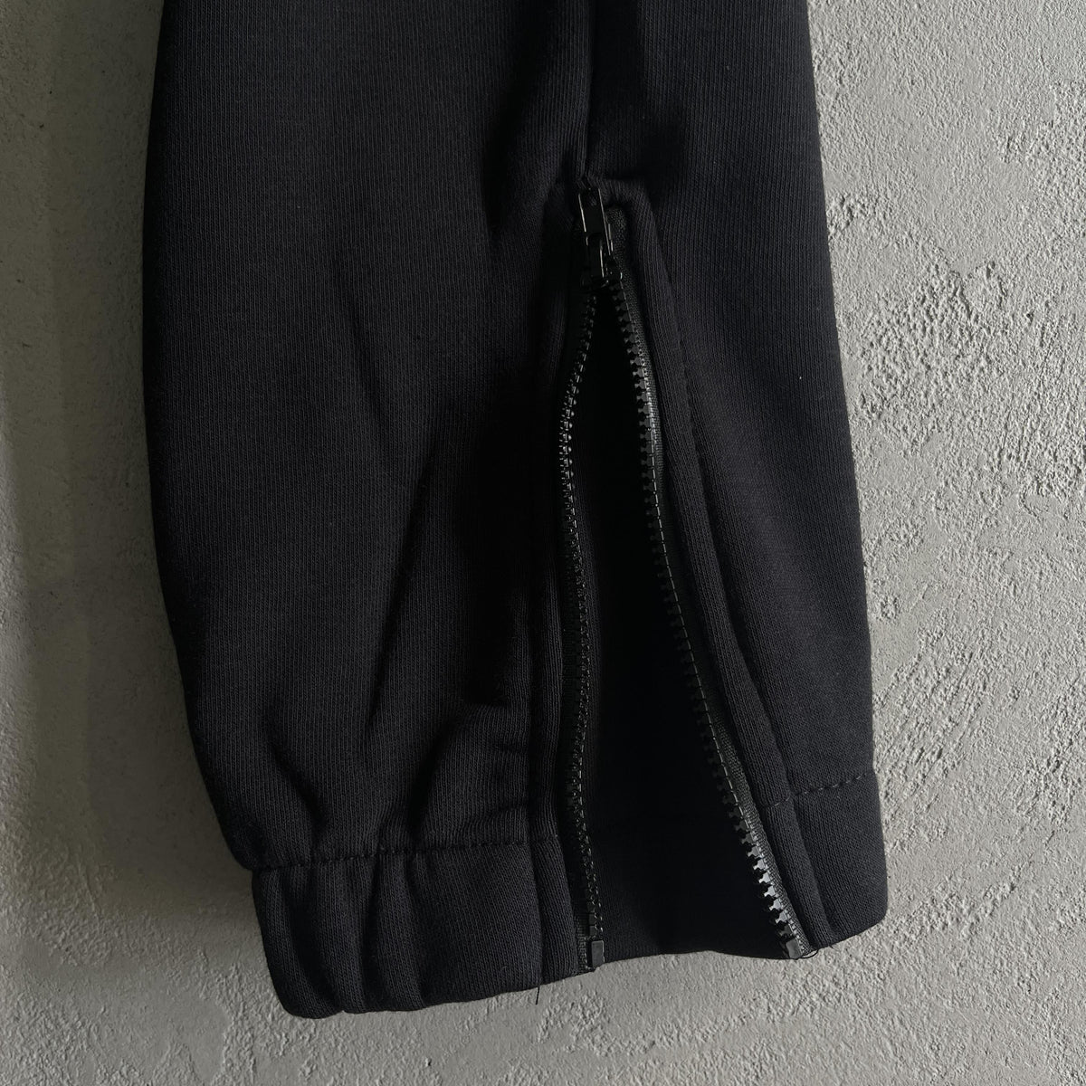 Tuta Trapstar in ciniglia decorata Black Out 