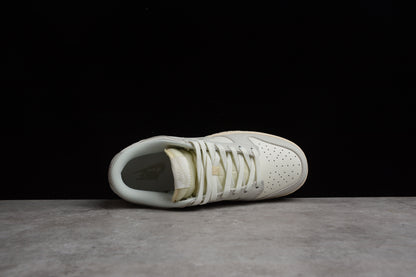 Nike Dunk Low Light Bone 