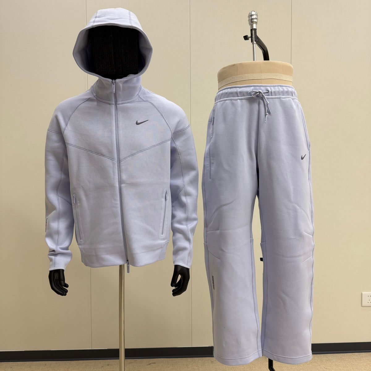 Nike x Nocta Techfleece Hellviolett