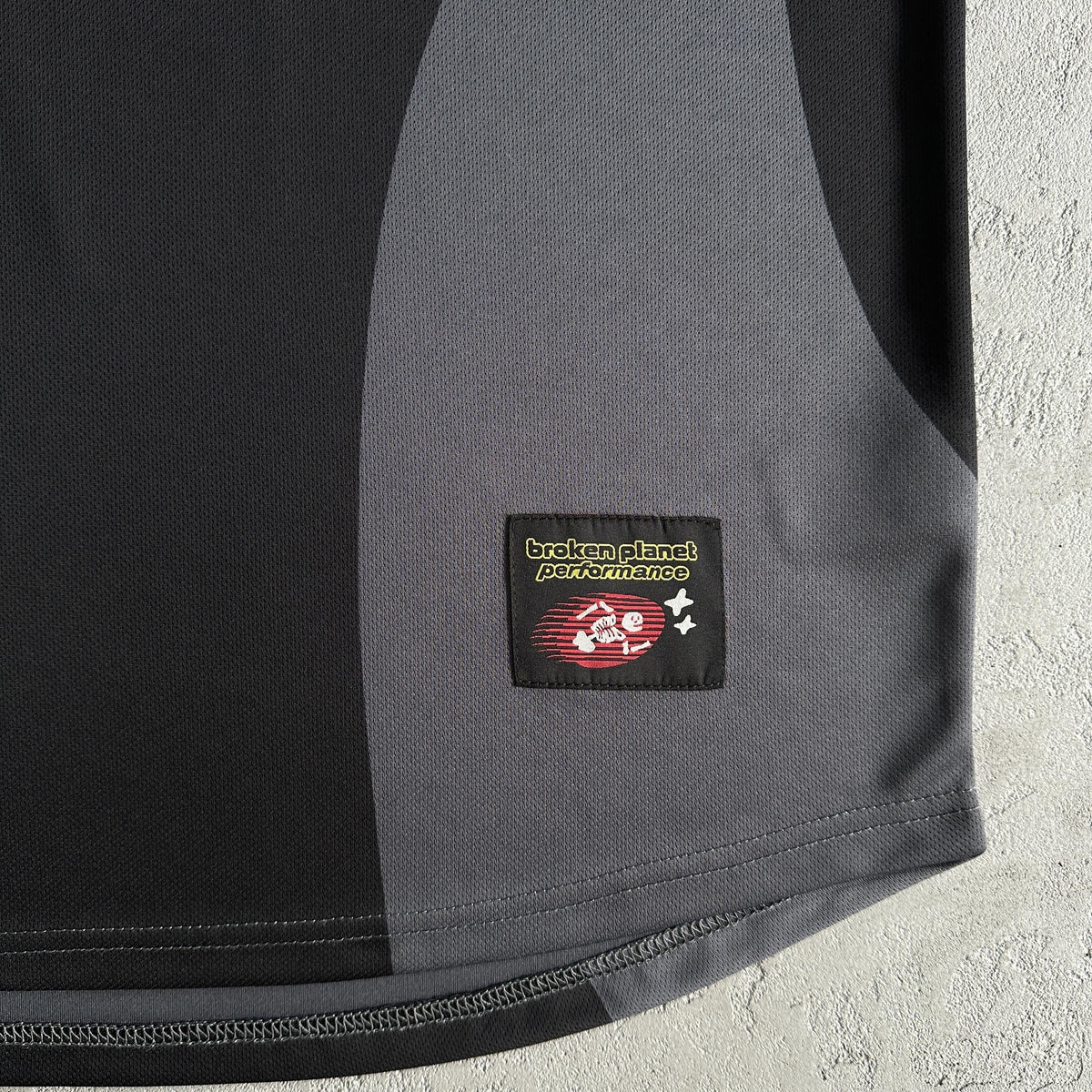 Broken Planet Fußball T-Shirt 