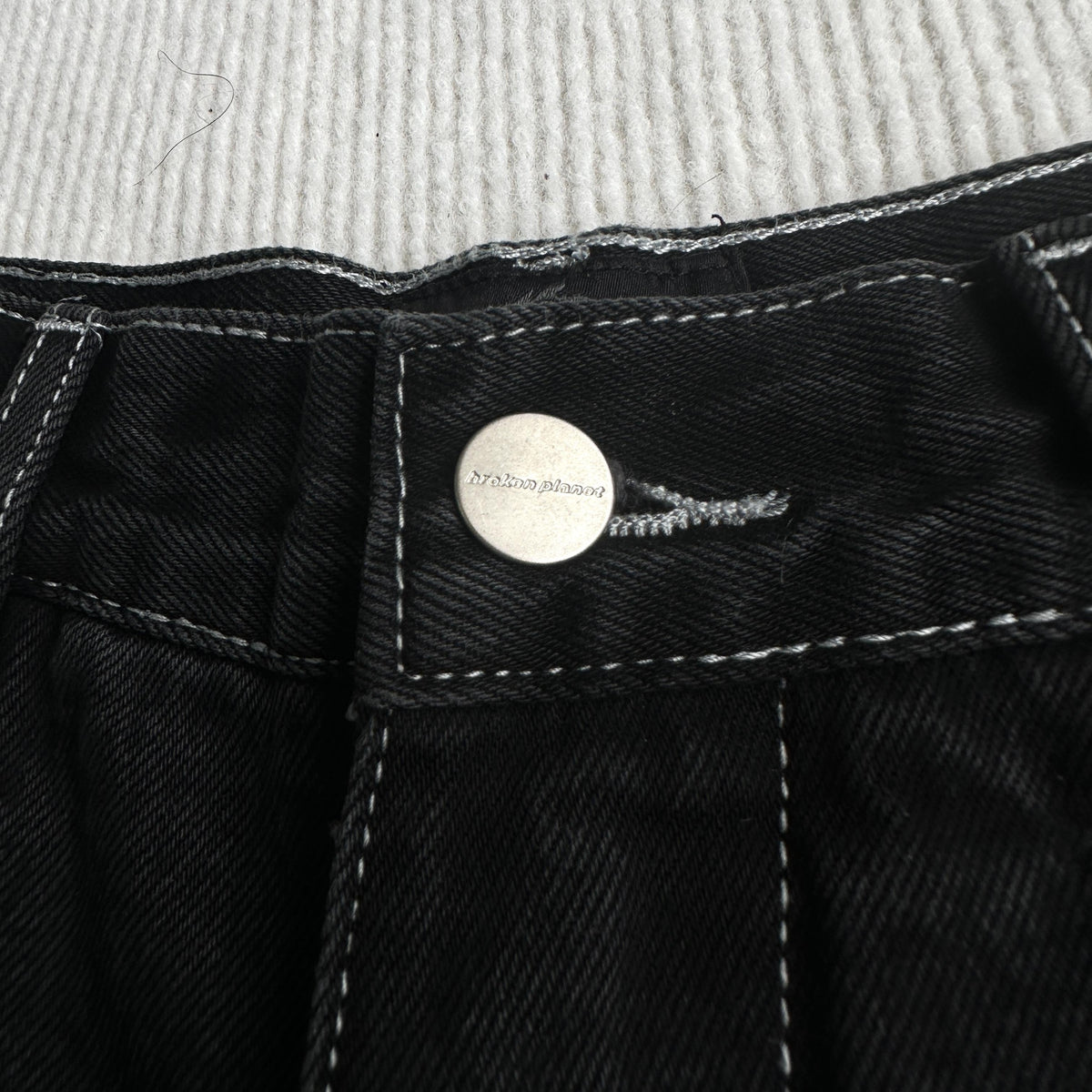 Broken Planet Denim-Jeansshorts 